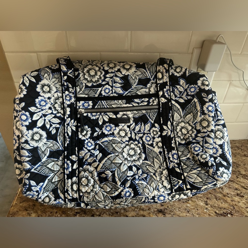 Vera Bradley Small Duffle Snow Lotus